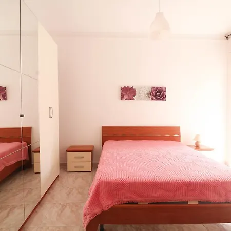 Lido Via Volta Apartment